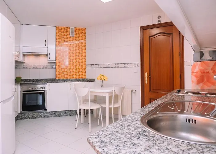 Luz Y Descanso Con Parking By Apartmán *