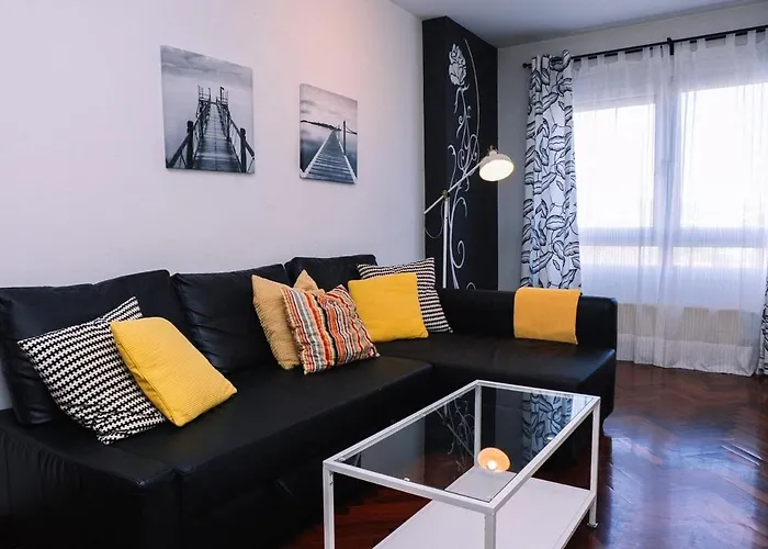 Luz Y Descanso Con Parking By Apartmán Vigo